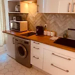 Grand T1 De 38 M2 Au Design Epuree